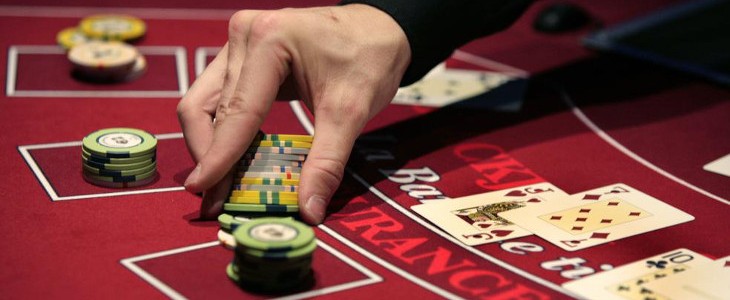 Анте в покере: возможная величина и проявление в разных форматах игры