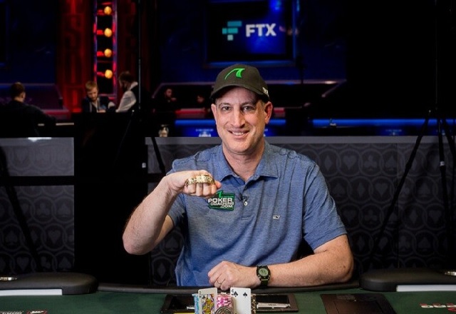 Чемпион WSOP 2021 Герсон Дистенфельд отдаст выигрыш в размере $204,000 на благотворительность