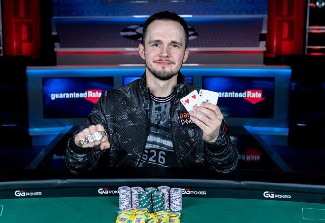 Никита Бодяковский выиграл золотой браслет WSOP в турнире хайроллеров